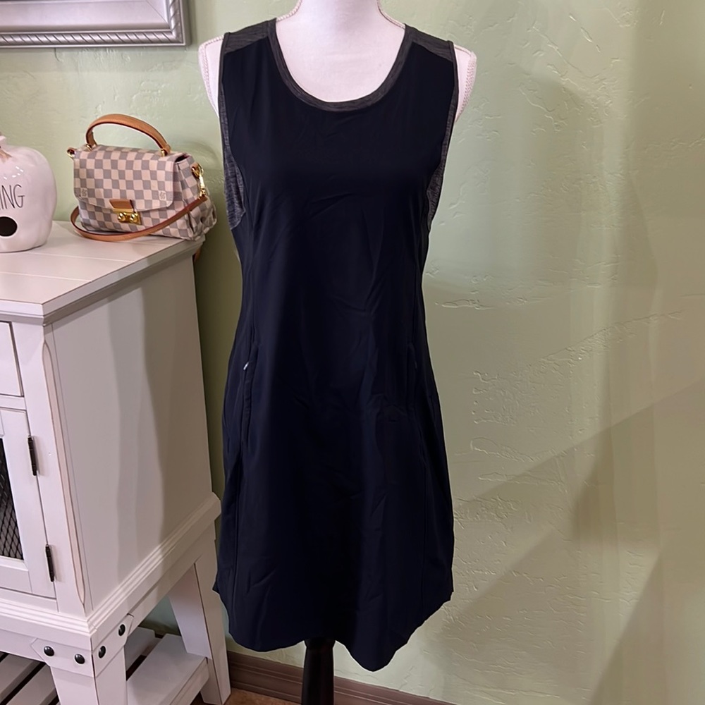 Columbia Omni-Wick women's stretch dress